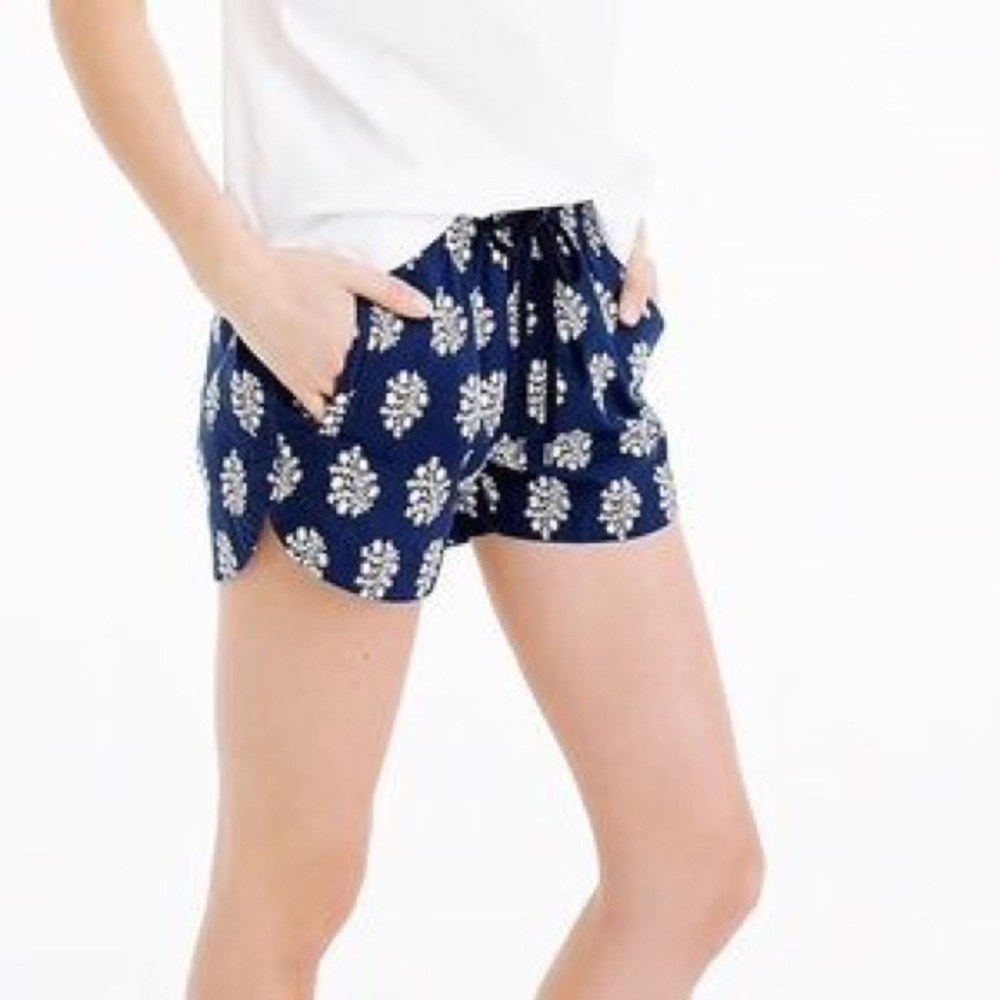 Never worn, perfect condition , perfect for summer